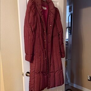 Women's Burgundy boot length down Coat